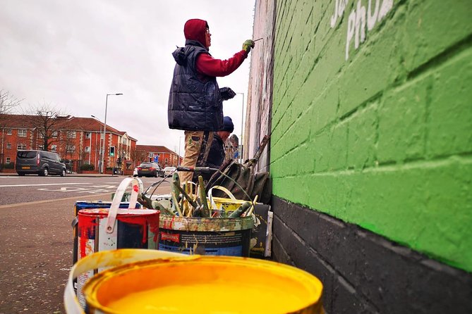 Famous 1.5 hour Belfast Murals Tour - How the van tour runs (and why that’s a smart choice)