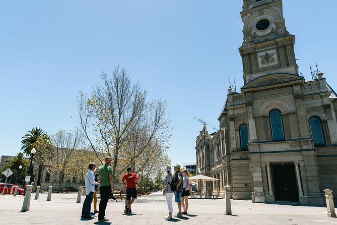 Fremantle - Convicts, Culture & Street Art - The Fremantle Round House: oldest building, first prison, heavy atmosphere