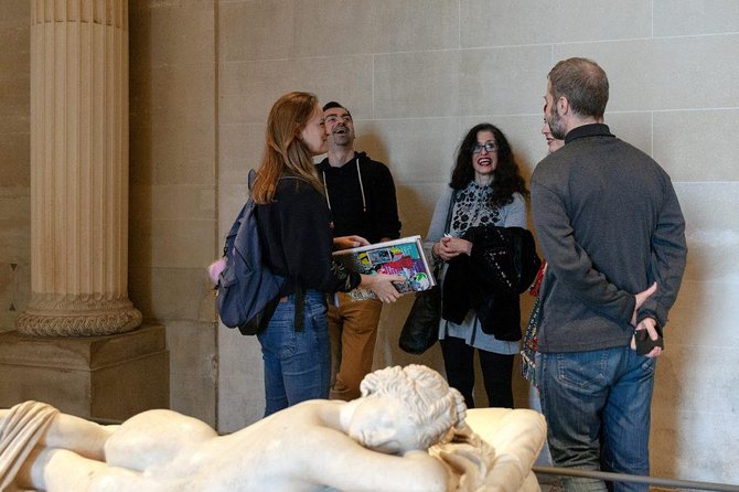 From Louvre to Street Art - original museum guided tour (skip the line!) - Where you meet: Cour Napoléon area, then straight into the art