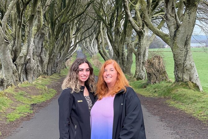 Giants Causeway Tour from Belfast + FREE Belfast Mural Tour - Carrick‑a‑Rede Rope Bridge: timing matters (and the wind does too)