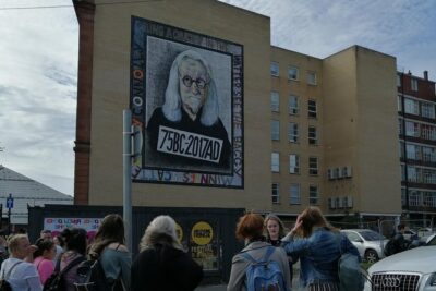 Glasgow Street Art Daily Walking Tour: 2pm - Guides, group size, and why the stories can change how you see murals