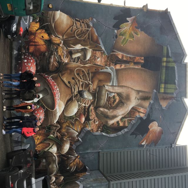 Glasgow: Street Art Guided Walking Tour - The guide is the product: pay attention to who leads your group