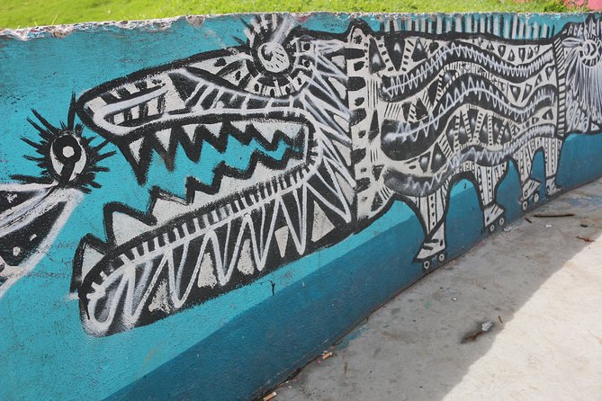 Graffiti Tour in La Candelaria Bogotá with Transportation - Downtown Graffiti and Artists’ Perspectives: How to Look Like a Local