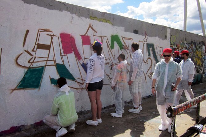 Graffiti Workshop Berlin with professional graffiti artists - What Happens First: Scene Talk, Safety, and the Jump Into Styles