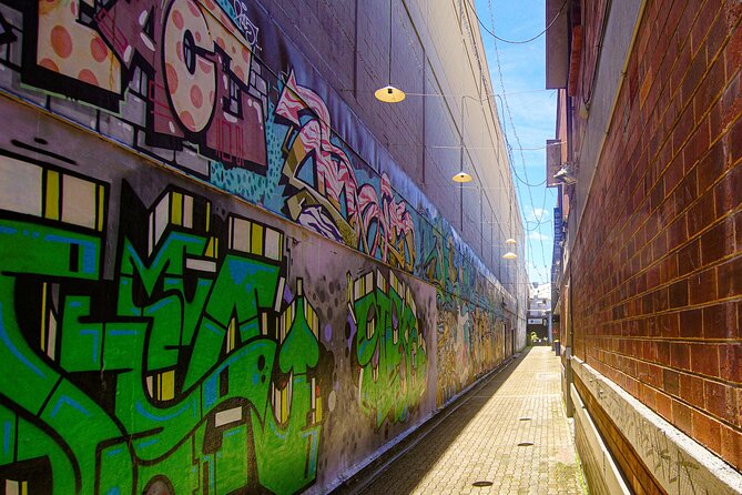 Hipster and Street Art Walking Tour - Key highlights at a glance