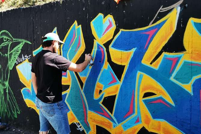 History and Street Art Tour in Comuna 13 - Escaleras Electricas De La Comuna 13: the engineering stop that changes your perspective