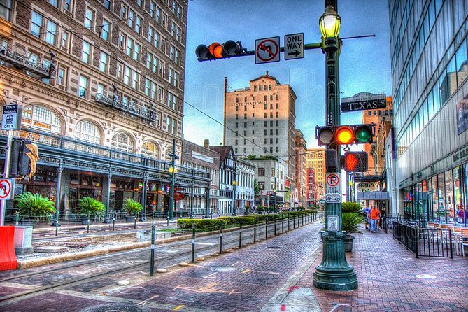 Houston's Official City & Mural Tour! - Open-air reality check: heat, rain, and where to sit