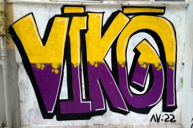 Istanbul Street Art Experience with Local Artists at Home Garden - The wall session: spray for real (and finish with pride)