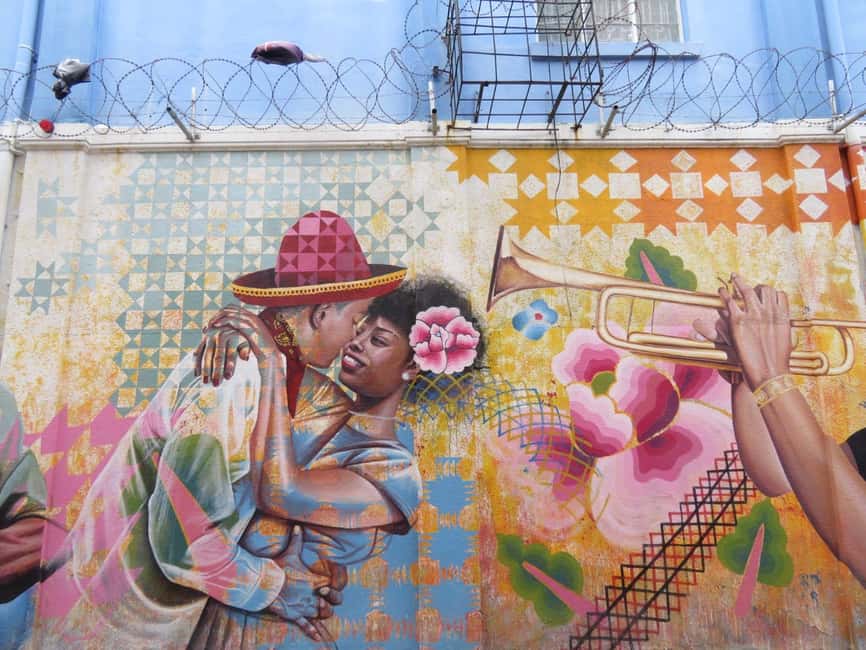 Kingston: Walking Tour with Mural Exploration - Walking pace, timing, and what to bring for the smoothest tour