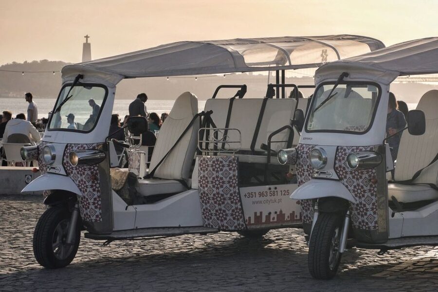 Lisbon: 3-Hour Street Art Tuk Tuk Tour - Who should book this tuk tuk street art tour