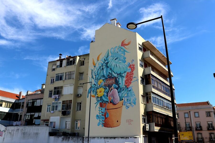 Lisbon: Street Art and Historical Walking Tour - The street art itself: Vhils, Nomen, Odeith, and Gonçalo Mar.Pro