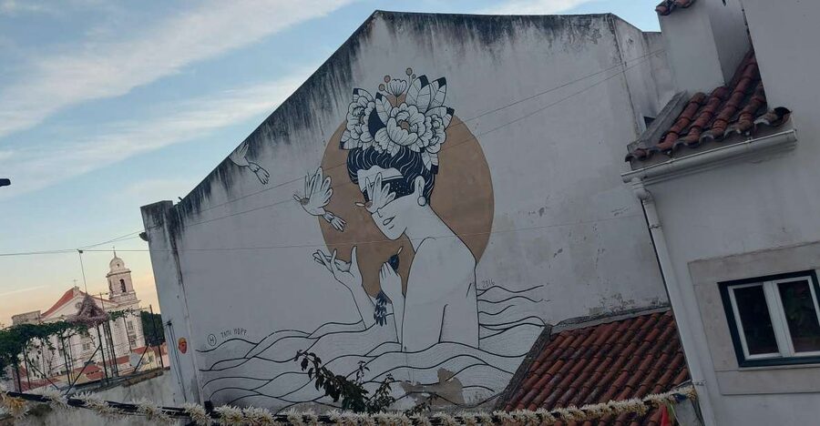 Lisbon Street Art Lovers Walk - Views, photo moments, and the “walls of fame” energy