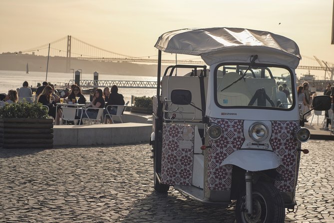 Lisbon Street Art - Private Tuk Tuk Tour with pickup - Tuk Tuk Comfort and Real-World Timing (Traffic Included)