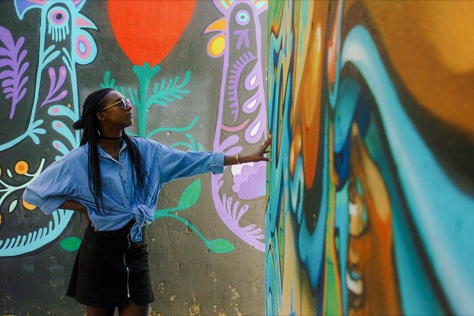 Lisbon: Street Art Tour - Finding your starting point and settling into the walk