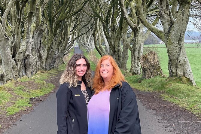 Luxury Giants Causeway Tour in Mercedes + FREE Belfast Mural Tour - Giant’s Causeway: the star stop, plus the tricks to see it better