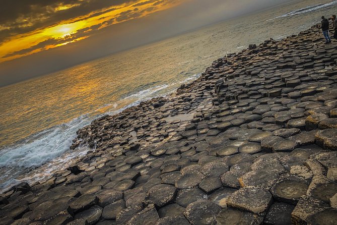 Luxury Giants Causeway Tour in Mercedes + FREE Belfast Mural Tour - Dark Hedges and Ballintoy Harbour: Game of Thrones scenery without the chaos