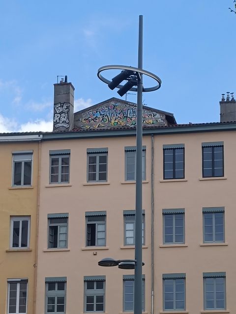 Lyon: Street Art in the Croix Rousse district - Street art history you can actually use on the sidewalk