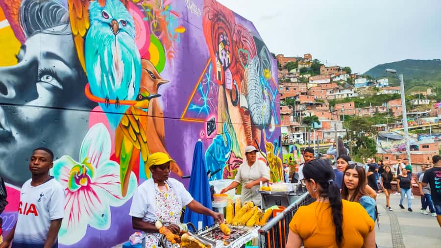 Medellin: Comuna 13 Graffiti Tour, Cable Car & Street Food - How the Route Fits Into 4 Hours (and How Hard It Feels)
