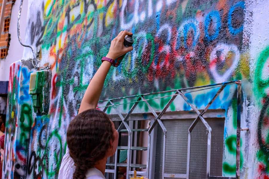 Medellín Comuna 13 local guides snacks and your own graffiti - Price and value: why $22 can feel like a bargain