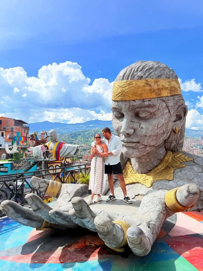 Medellín: Comuna 13 Tour with Snacks And Your Own Graffiti - A $11 Tour That Feels Like a Full Neighborhood Day