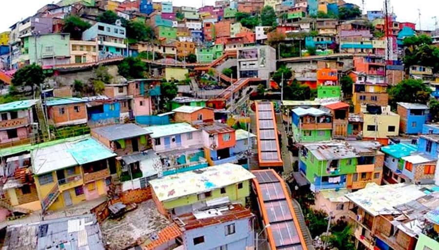 Medellin: Graffiti Tour Comuna 13 - Key Points You’ll Care About