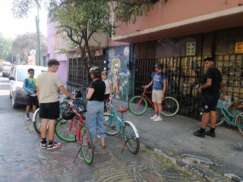 Mexico City: Art Naco, murals & street art bike tour - Price and value: does $52 make sense for 3 hours?