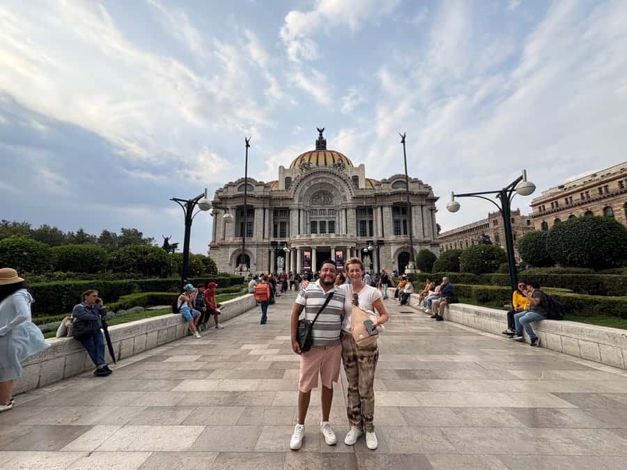 Mexico City: Diego Rivera's Murals Guided Walking Tour - Palace of Fine Arts: classic architecture meets political art