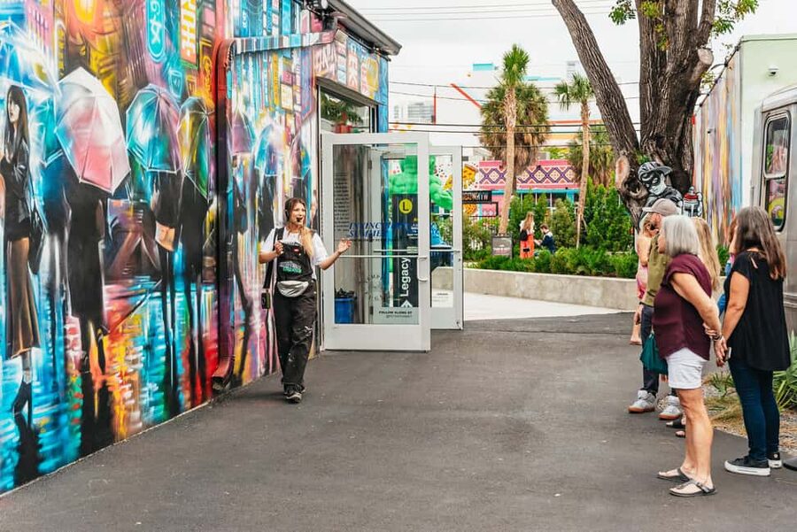 Miami: Wynwood Walls, Galleries, and Murals Guided Tour - The guide factor: how the stories change your photos and your memory