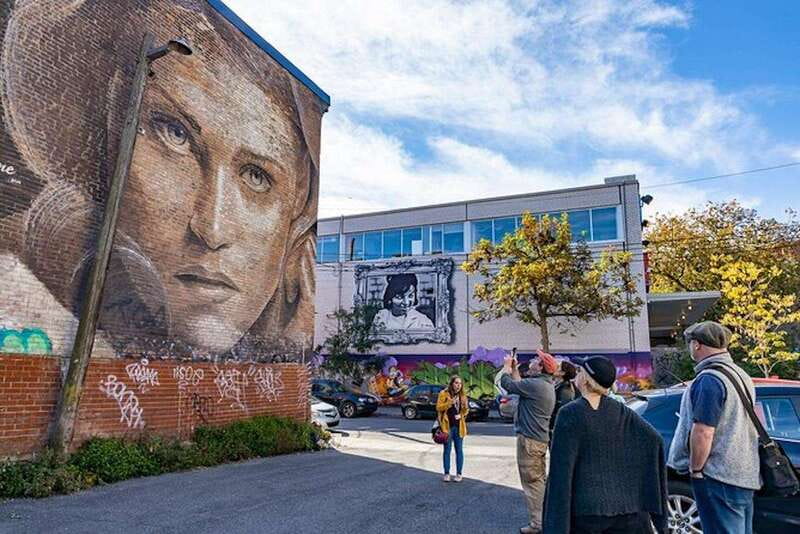 Montreal: The Original Locally Owned Street Art Walking Tour - Meeting at 3526 Boul. Saint-Laurent: simple, no-stress start