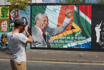 N0 1 Belfast black cab Irish and British mural 2hr private tour - Crumlin Road Courthouse and the Tunnel Route to Prisons