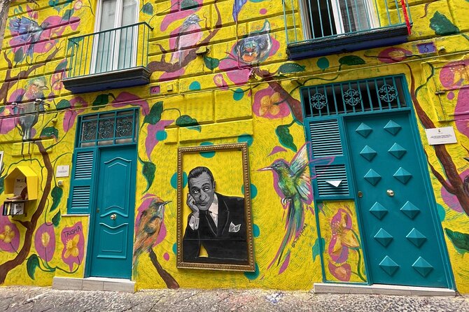 Naples Murals Catacombs and Folklore Sanità District Tour - Palazzo Sanfelice and Palazzo Dello Spagnolo: architecture that shows up on screen