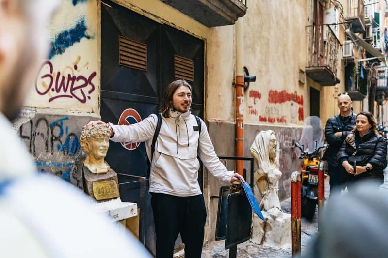 Naples: Spanish Quarters Folk Street Art w/ Sweets Tasting - Languages, Local Guides, and the Feel of the Experience