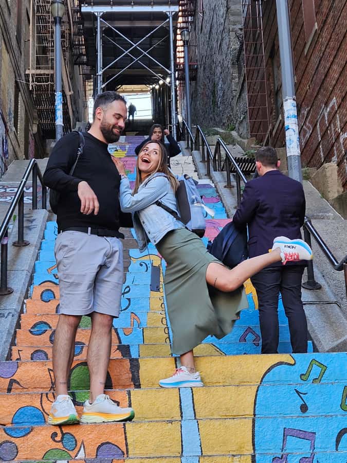 New York: Hip-Hop, Murals, Sports, and Dangerous Neighborhoods Tour - Hell’s Kitchen and the Apollo Theater: culture with an edge