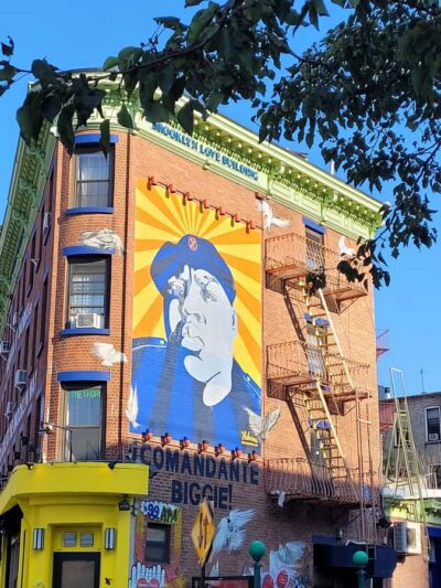 New York: Hip-Hop, Murals, Sports, and Dangerous Neighborhoods Tour - Starting point on W 49th: get oriented before you roll