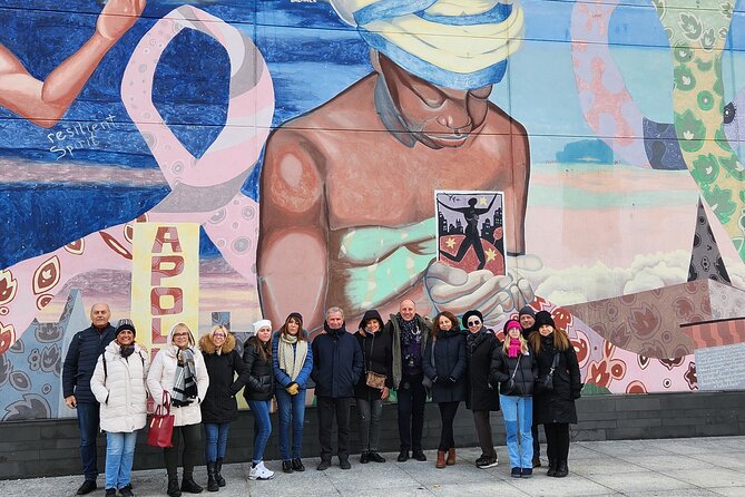New York: Hip-Hop, Murals, Sports & Dangerous Neighborhoods Tour - Safety and neighborhood awareness on a themed route