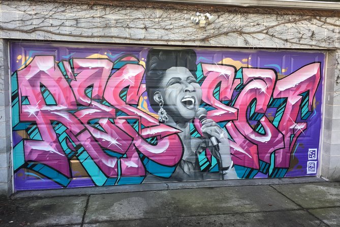 Offbeat Street Art Tour of Chicago: Urban Graffiti, Art, and Murals - Price, guides, and why the context is worth more than the walls
