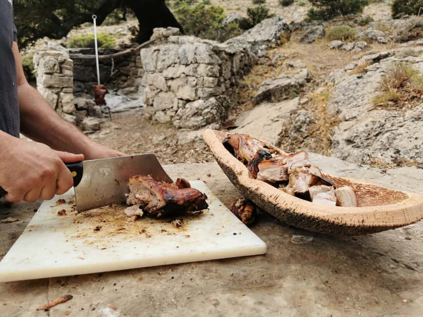 Orgosolo Experience: Murals and Culture with a typical Lunch - Orgosolo murals and the historic center: stories in color
