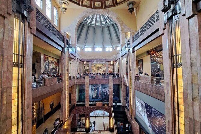 Palace of Fine Arts Mural Tour - The Rivera moment: why the Rockefeller Center mural story is part of your tour