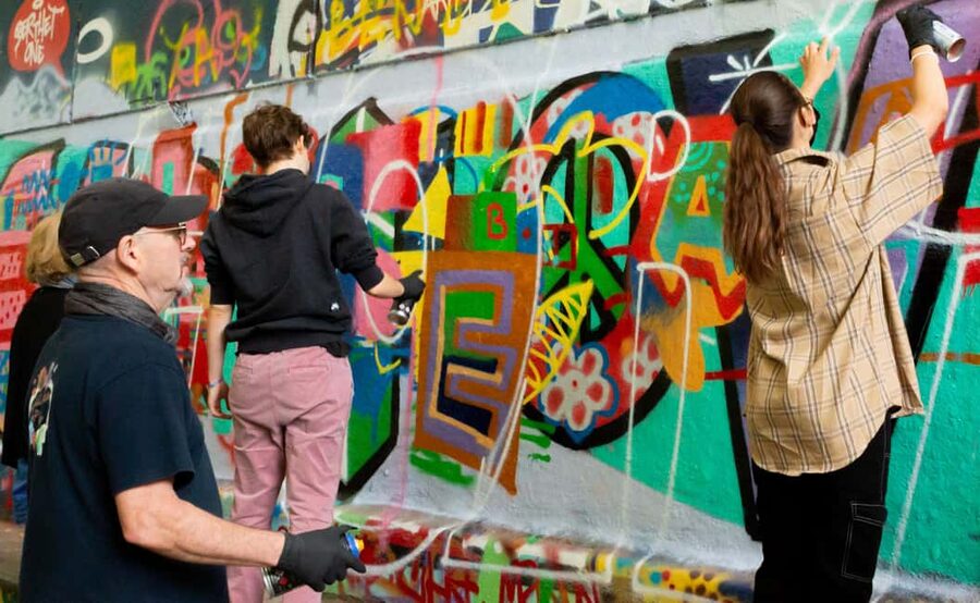 Paris: Graffiti and Street Art Workshop - The 2-Hour Flow: From Spray Basics to Your Lettering