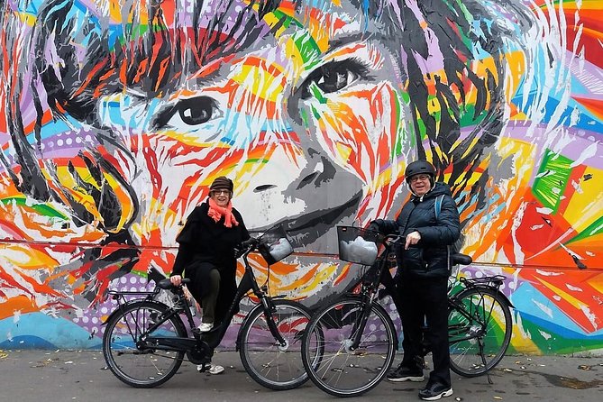Paris Street Art bike tour - Open Air Museum - The bicycle: included, practical, and part of the pacing
