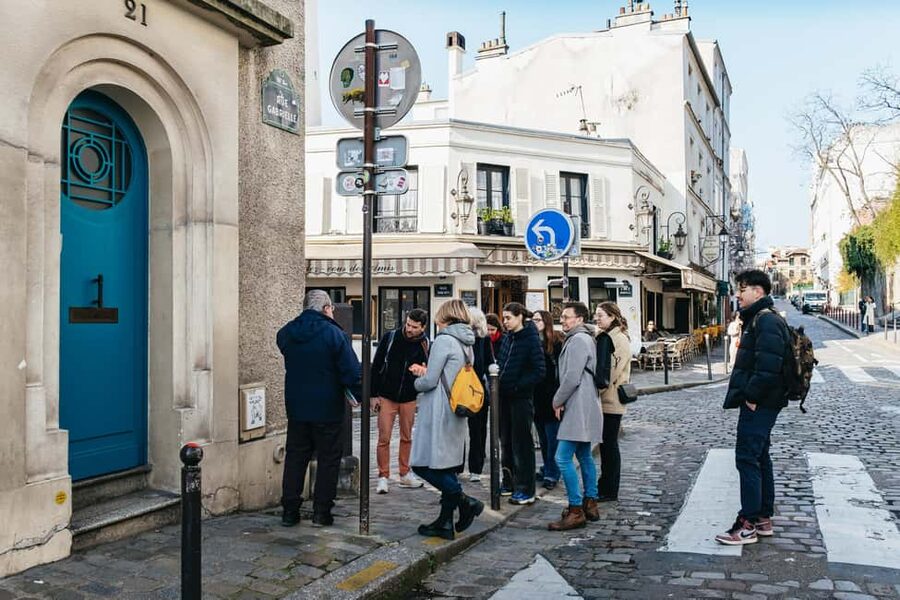 Paris: Street Art Walking Tour with a Street Artist Guide - What the history talk adds to your street-level eye