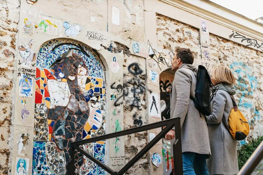 Paris: Street Art Walking Tour with a Street Artist Guide - The 90-minute pacing: enough time to notice, not enough to get bored