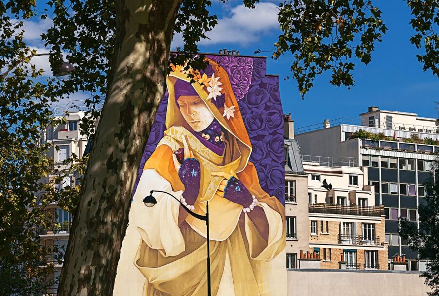 Paris: Urban Art Murals Walking Tour with an Expert - What to bring and what to expect during the walk