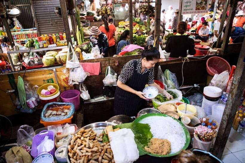 Phnom Penh | Food & Street Art Half Day Tour by Tuk Tuk - Tuk tuk + street art + breakfast: the format that makes Phnom Penh click