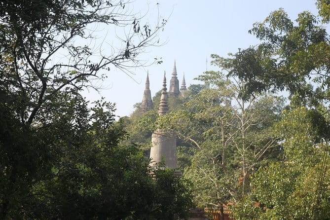 Phnom Penh: Highlights Tour Including National Museum - Stop 3: National Museum of Cambodia (1 hour, $5 ticket)