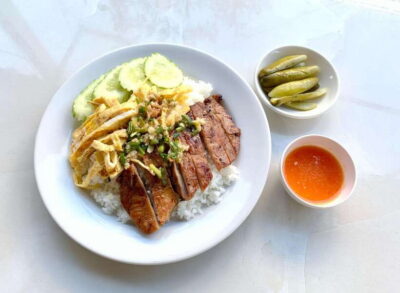 Phnom Penh: Street Art & Food Tour by Tuk-Tuk - Breakfast at Boeng Keng Kang Market: why it sets the tone