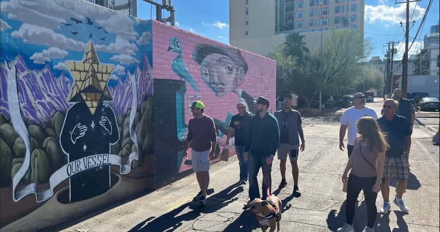 Phoenix: Tacos and Murals Tour - The guide experience: what a great local makes possible