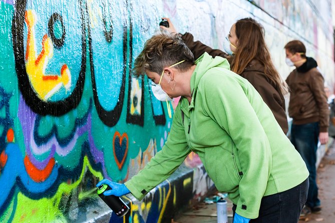 Private Graffiti Workshop - The workshop space in Puteaux: outdoor realism under a rooftop
