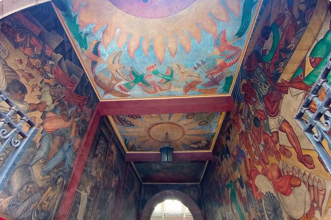 Private Street Food & Mural Art Tour in Mexico City - Catedral Metropolitana and Zócalo: layered ground, big stories
