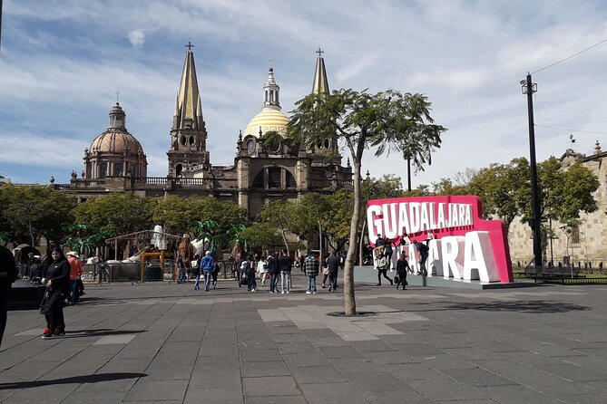 Private Walking Tour Guadalajara History and Murals with Guide - Key things to know before you go
